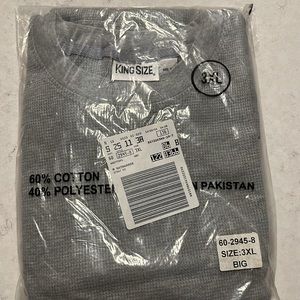 King size men’s knit top